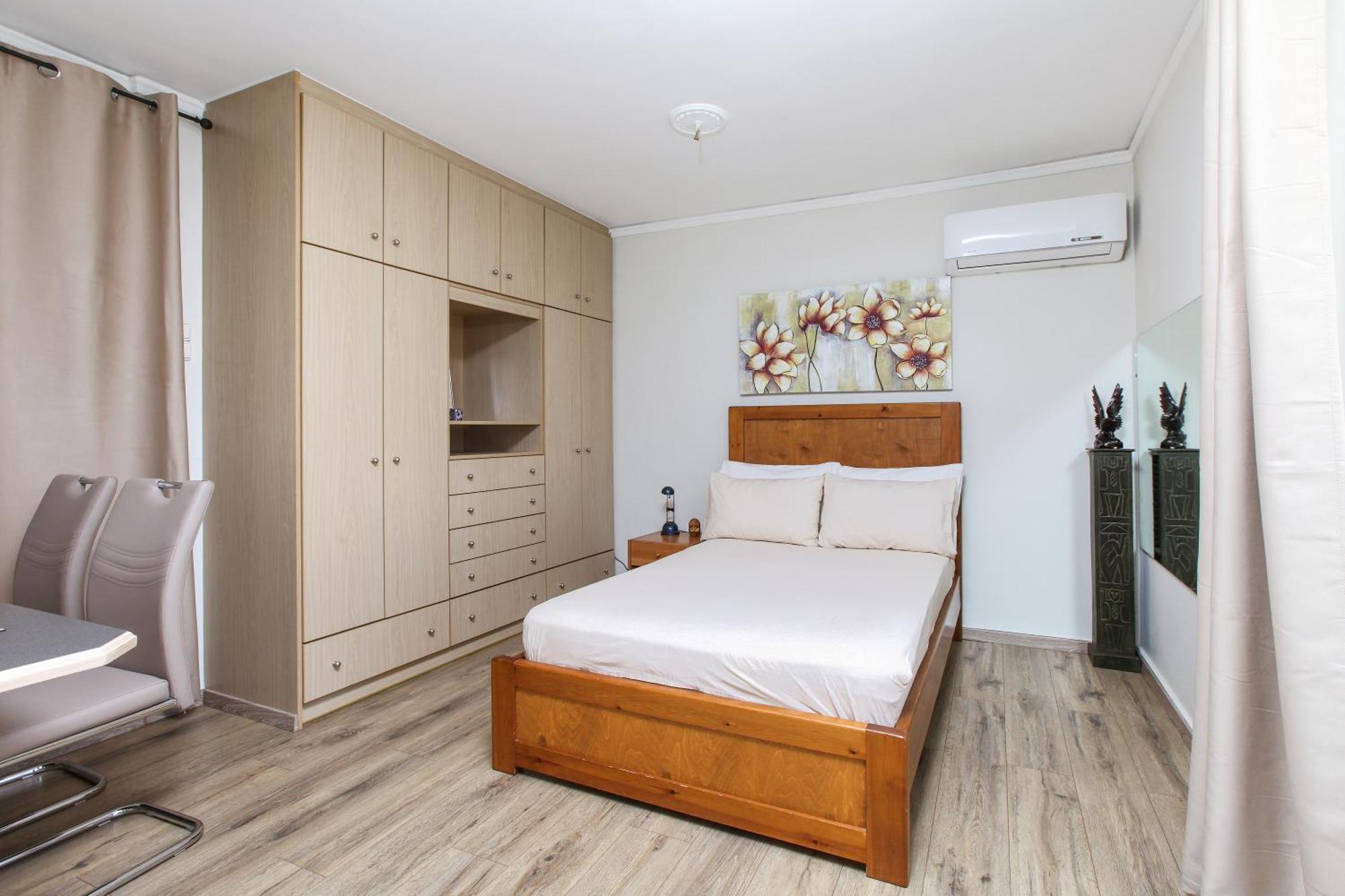Apartment Loft Next To Metro Station. Amazing View! Athens